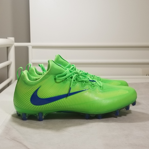 poshmark football cleats